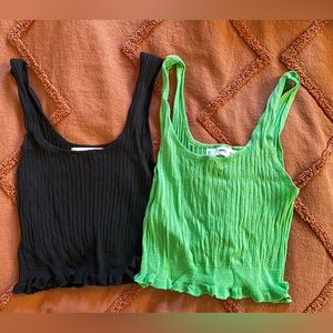 Cropped ruffle tank xs